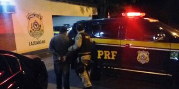 PRF prende suspeito de furto e extorsão em Lajeado