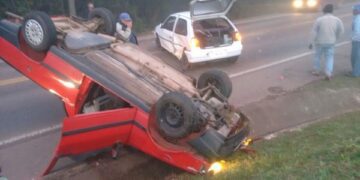 Cinco veículos se envolveram num acidente em Teutônia