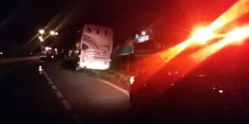 Ônibus de turismo sofre acidente em Marques de Souza