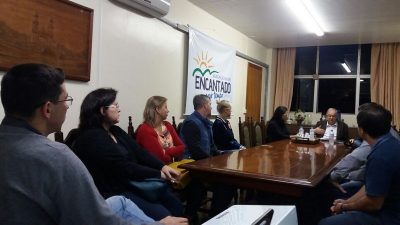 Lideranças se reuniram com o Executivo Municipal (Foto: Divulgação)