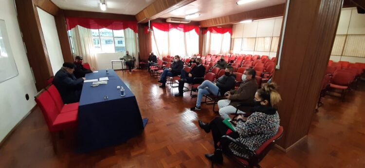 Administração Municipal e vereadores tratam da enchente