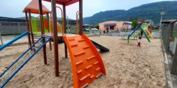 Concluída instalação da Brinquelândia em Jacarezinho em Encantado