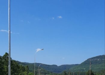 Encantado instala novas lâmpadas pela rodovia