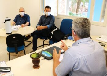 Reunião na sede da EMATER define novo plano de trabalho