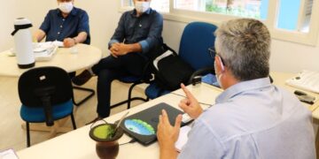 Reunião na sede da EMATER define novo plano de trabalho