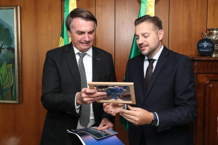 Jonas convida e Bolsonaro confirma presença na inauguração do Cristo Protetor
