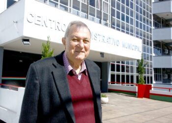 Prefeito Jonas propõe denominação de Adroaldo Conzatti ao Centro Administrativo Municipal