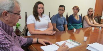APL e “Erva-Mate – uma Cultura Aberta” são apresentados para o Prefeito de Encantado