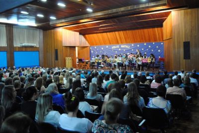 Apresentação dos alunos da Escola de Música do município (Foto: Gisele A. Feraboli)