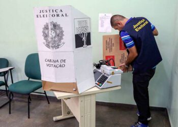 TSE: eleitores com sintomas de covid-19 são orientados a não votar