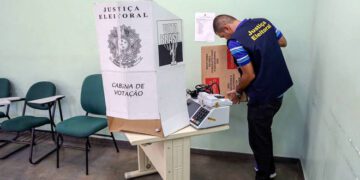 TSE: eleitores com sintomas de covid-19 são orientados a não votar