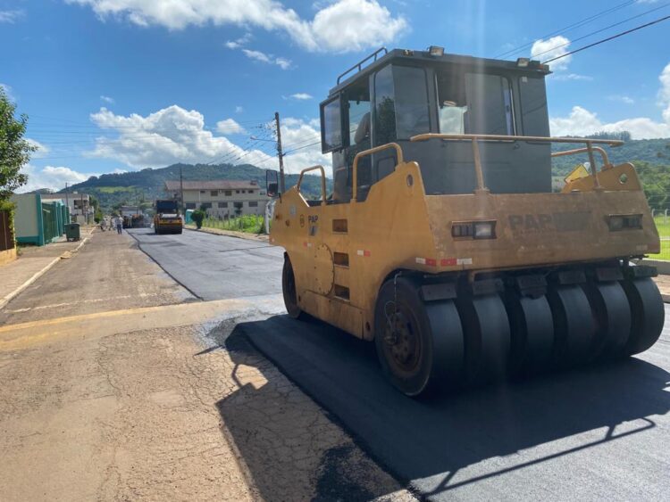 Santa Clara do Sul inicia recapeamento asfáltico nas ruas centrais da cidade