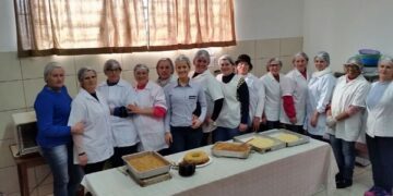 Cozinheiras escolares participam de capacitação em Roca Sales