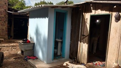 Banheiro conta com toda a infraestrutura necessária (Foto: Divulgação)