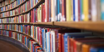 Biblioteca em recesso