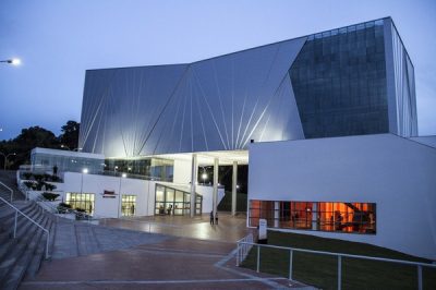 O Festival de Cinema de Lajeado ocorrerá no moderno teatro da Univates (Foto: Divulgação)