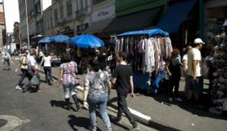 Desemprego volta a cair e fica em 12,4% no trimestre encerrado em setembro