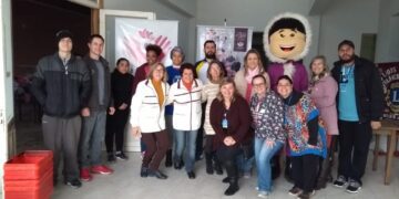 Mais de 800 pessoas recebem roupas da Campanha do Agasalho e doações continuam