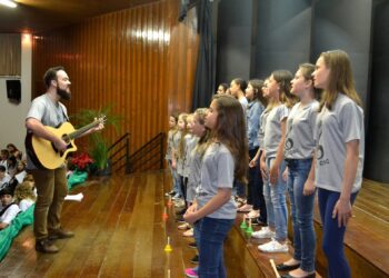 Cantata resgata espírito natalino através da música