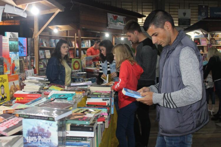 Leitura em festa: 20ª Feira do Livro promete movimentar Parque do Chimarrão
