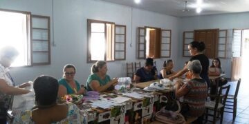Artesãs de Roca Sales participam de evento para confecção ou renovação de documento