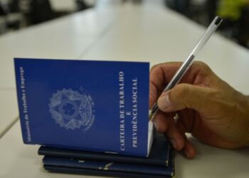 Brasil abre 47,3 mil postos formais de trabalho em julho