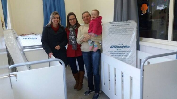 EMEI Gente Miúda recebe berços e caminhas empilháveis