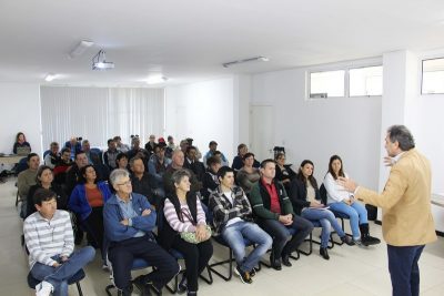 Em torno de 40 produtores participaram do curso realizado no Centro Administrativo (Foto: Rafael Simonis)