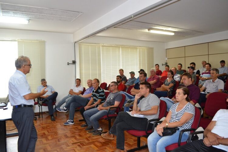 Encontro orienta condôminos e faz projeções para 2018