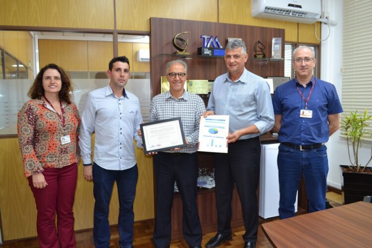 Dália certificada por utilizar energia limpa e renovável