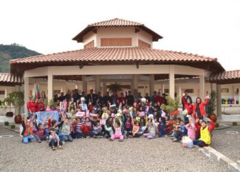 Escola recebe material pedagógico e esportivo do Projeto Criança Dália