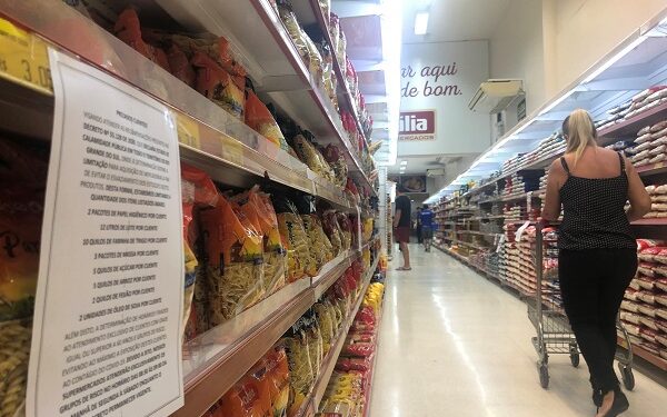 Supermercados Dália funcionam normalmente, com horário especial para grupos de risco e compras pela internet