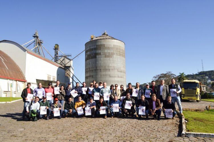 Cooperativa Lar estuda levar ao Paraná modelo associativo Dália