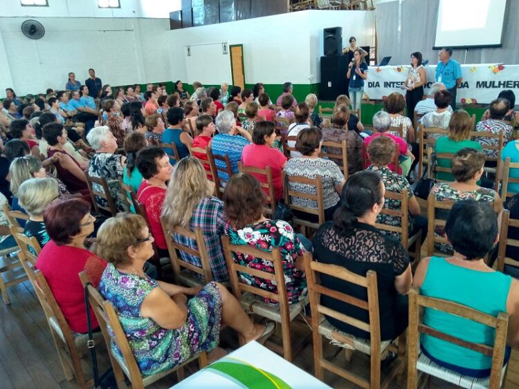 Dia da Mulher em Muçum tem troca de sementes crioulas e palestra