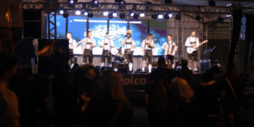 ‘Ritmos de Oktober’ teve Banda Santa Cruz e Magia Musical neste domingo