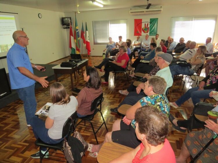Fórum sobre produção de alimentos marca Dia do Colono em Teutônia