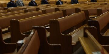 Decreto torna atividades religiosas serviços essenciais durante quaretena