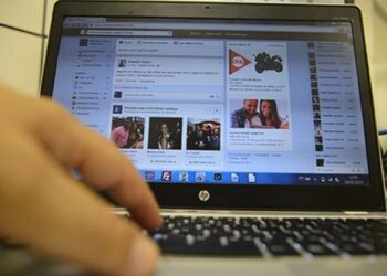 Uso moderado de redes sociais é bom para saúde mental, diz pesquisa australiana