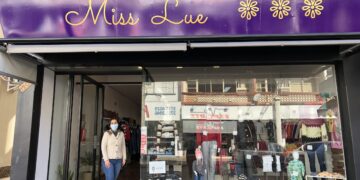 Aluna da Unopar Encantado abre sua primeira loja de roupas