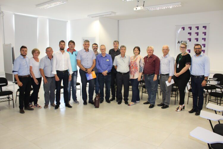 Reunião encaminha parceria com a Ocergs para difundir o cooperativismo na feira