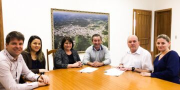 Administração Municipal assina contrato com Hospital São João e garante mais serviços