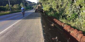 Começa limpeza das margens da ERS-130