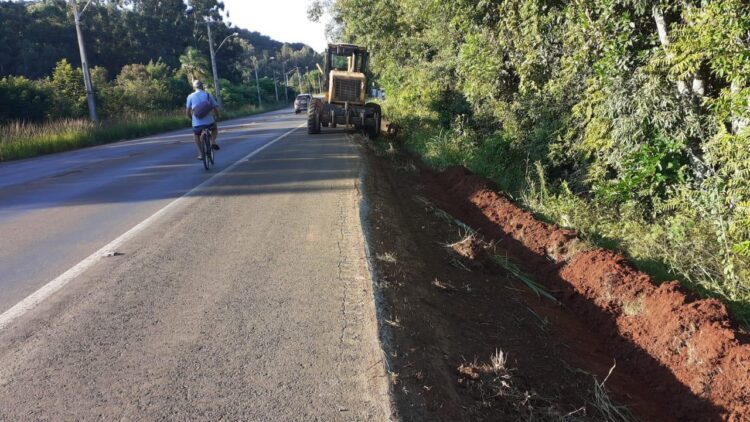 Começa limpeza das margens da ERS-130