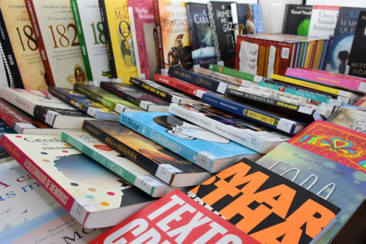 Biblioteca Pública conta com novos livros