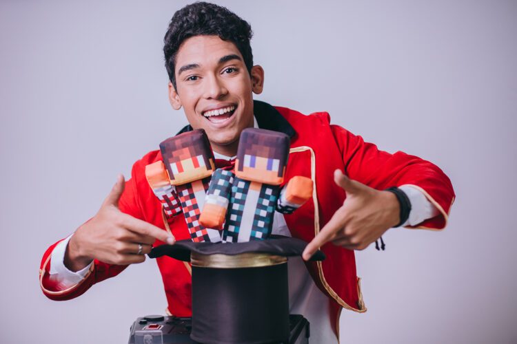Youtuber Marco Túlio leva o universo do Minecraft ao Teatro Univates