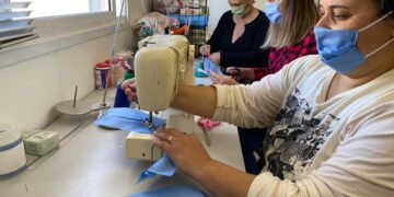 CRAS segue confeccionando máscaras para usuários dos serviços