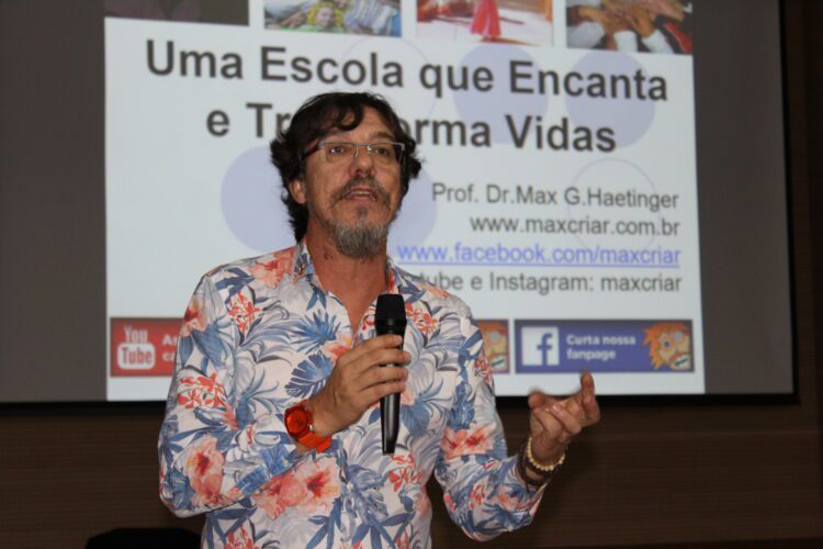 Escola que encanta e transforma é tema de palestra para professores do programa da Sicredi Integração RS/MG