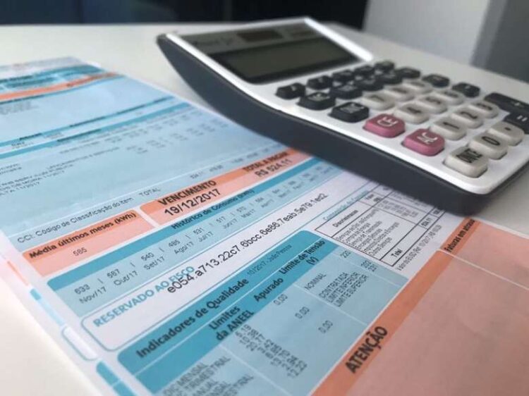 Governo edita MP para isentar consumidores de baixa renda do pagamento da conta de luz