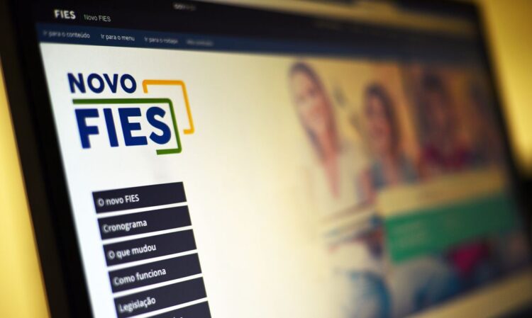 Começam hoje as inscrições para o Fies 2021