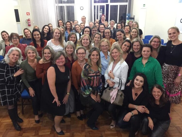 Empresárias de Estrela oficializam criação de Núcleo de Mulheres na entidade